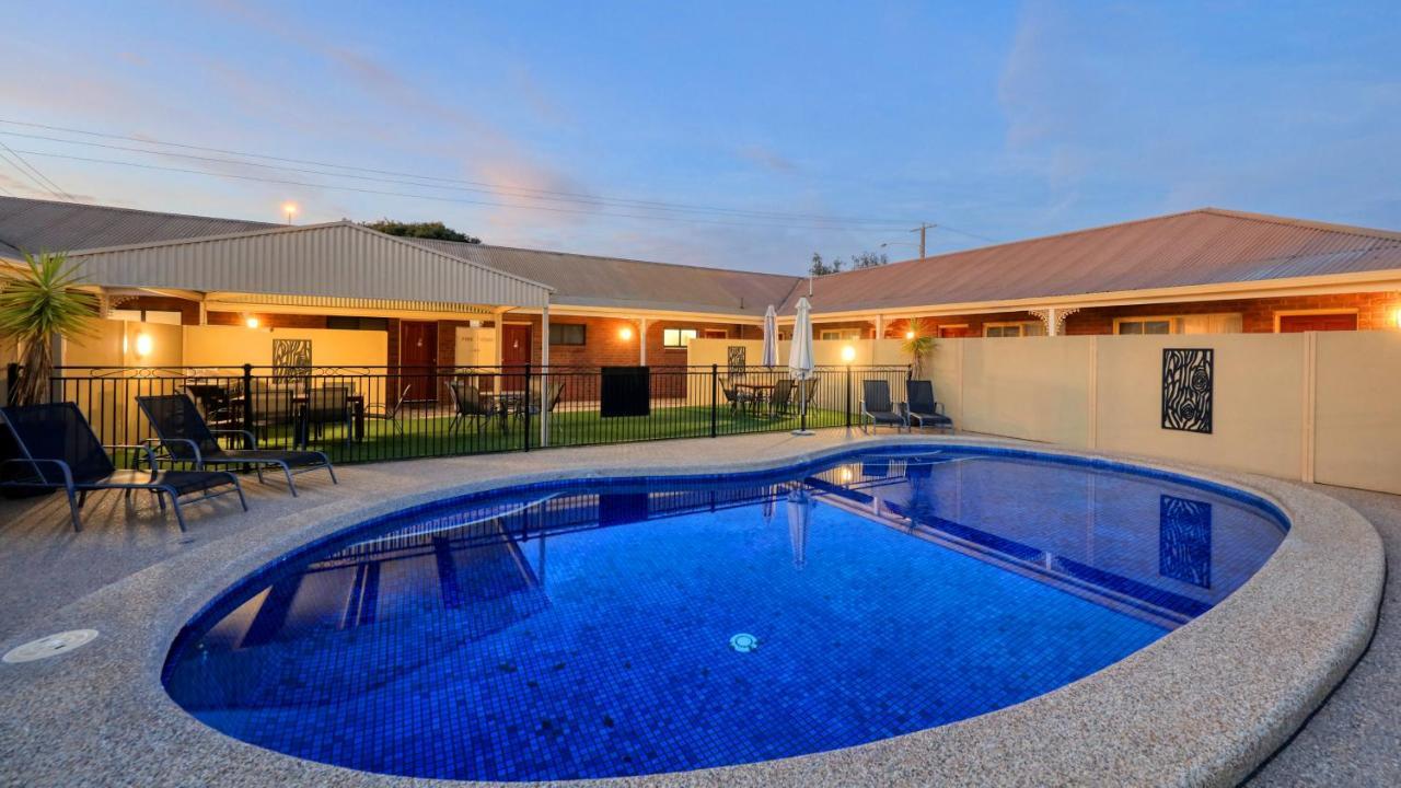 Top Of The Town Motel & Apartments Benalla Exterior foto